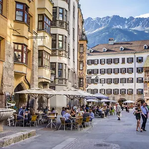 Altstadthotel Weisses Kreuz Отель